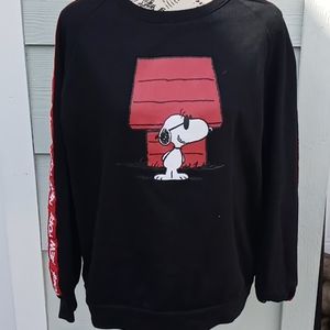 "Peanuts" sweatshirt